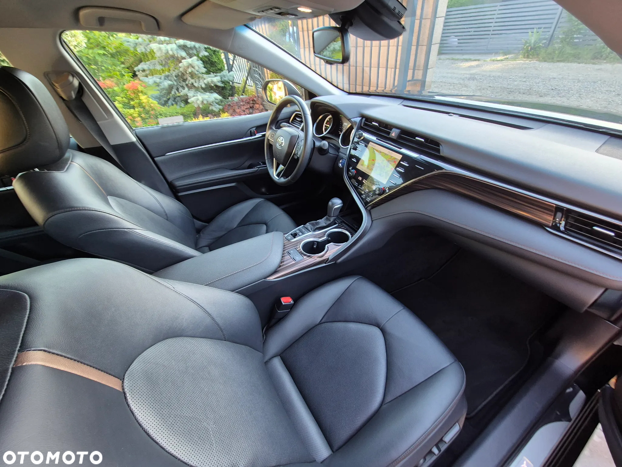 Toyota Camry 2.5 Hybrid Executive CVT - 6
