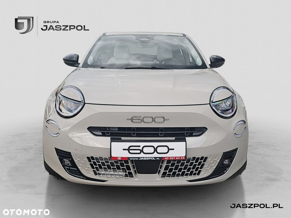 Fiat 600 1.2 Turbo Icon eDCT - 2