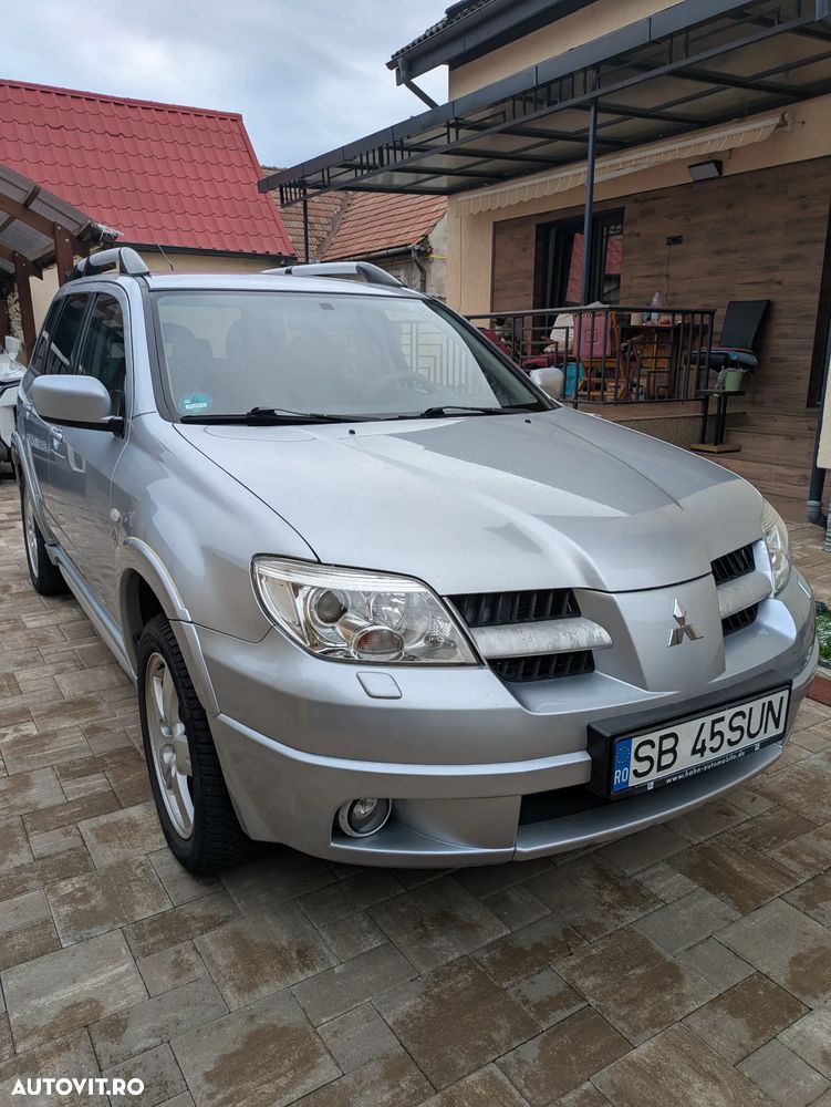 Mitsubishi Outlander 2.4 4WD Automatik Intense - 9