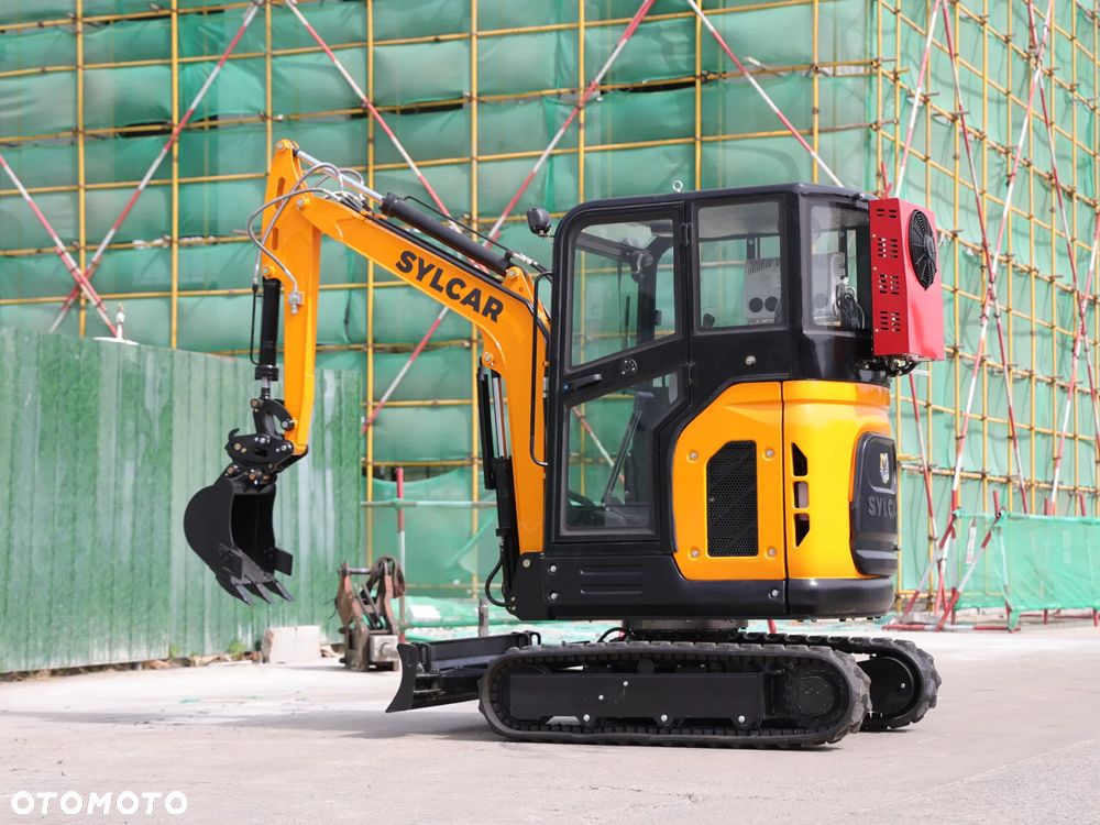 Inny Minikoparka Sylcar 25 - 7