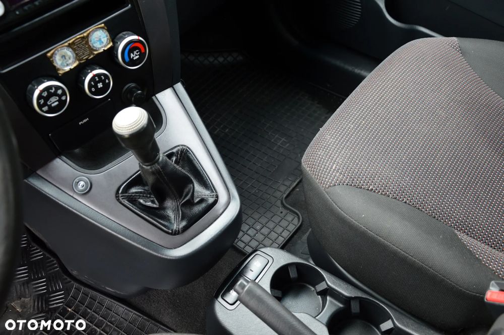 Hyundai Tucson 2.0 Comfort 2WD - 38