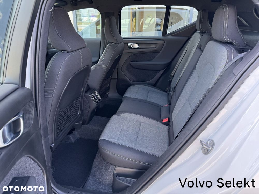 Volvo XC 40 B3 Plus Dark - 13
