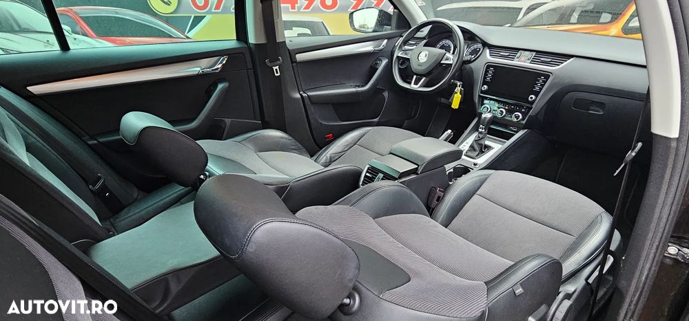 Skoda Octavia Combi Diesel 1.6 TDI DSG Style - 8