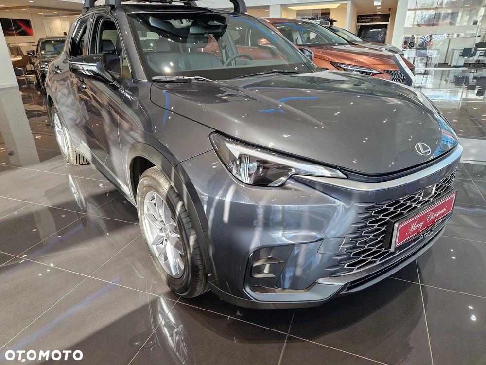 Lexus LBX 1.5 Hybrid - 3