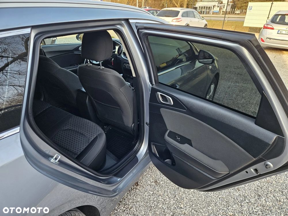 Kia Ceed 1.6 CRDi SCR L Business Line - 35