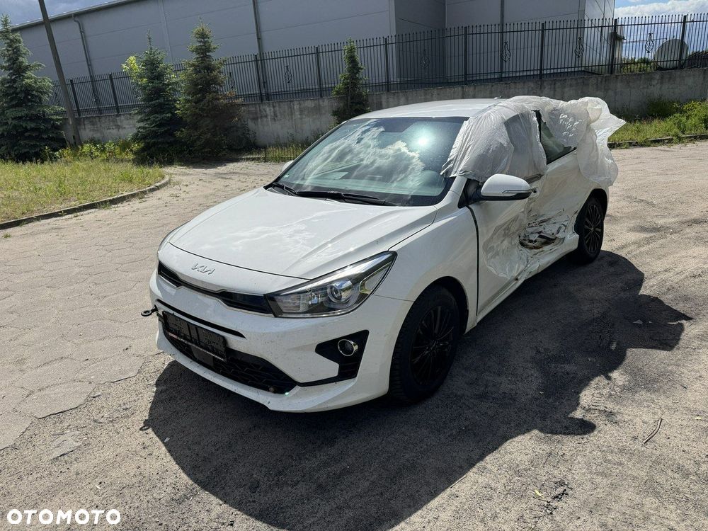 Kia Rio - 1