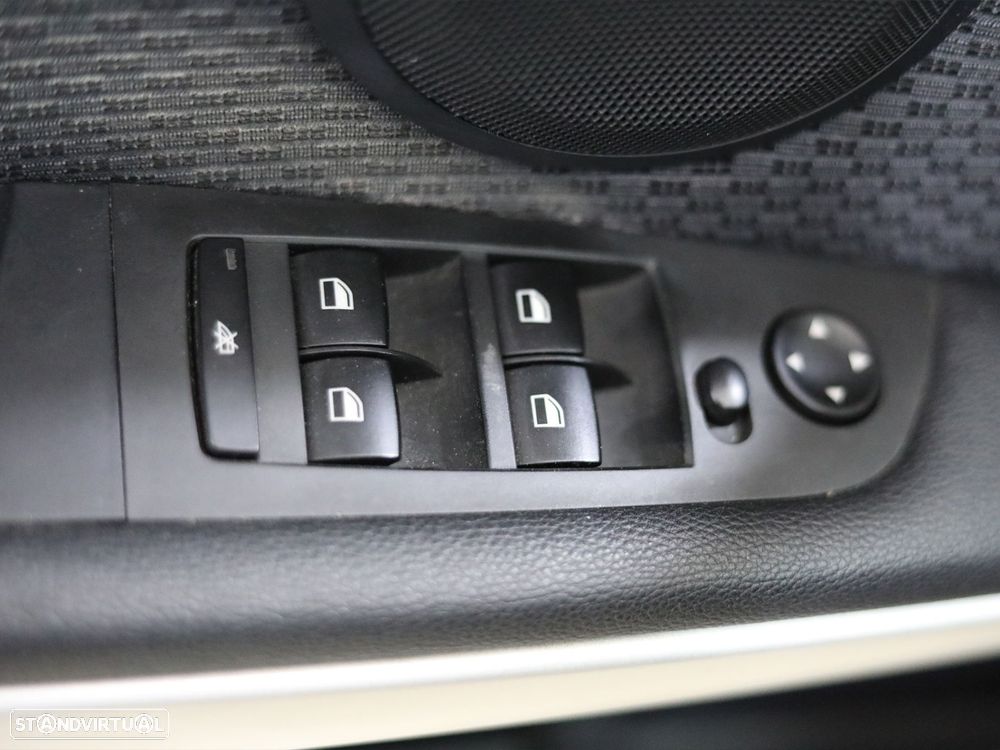 BMW 318 d Sport - 21