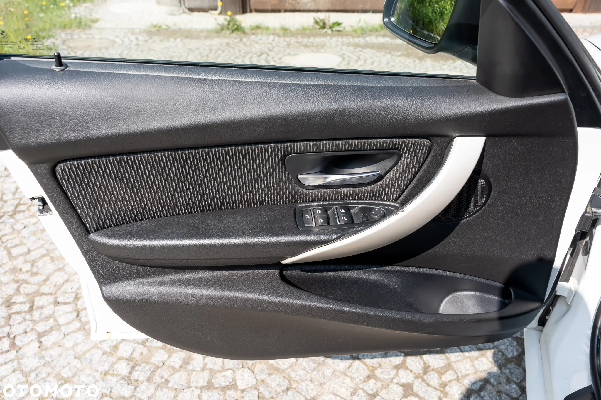 BMW Seria 3 318d M Sport - 23