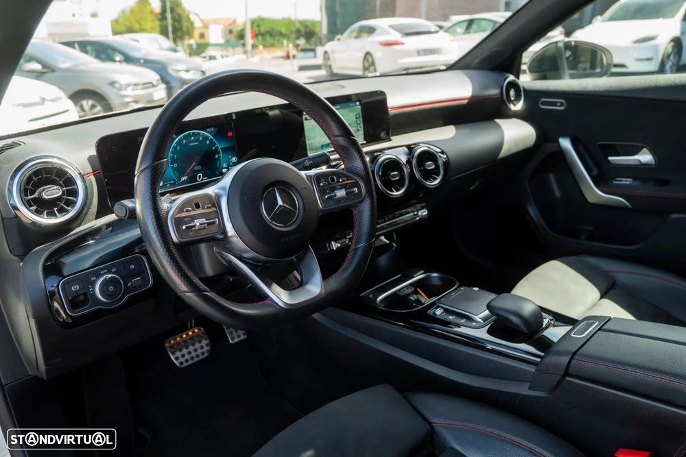 Mercedes-Benz A 250 Limousine e 8G-DCT AMG Line - 3