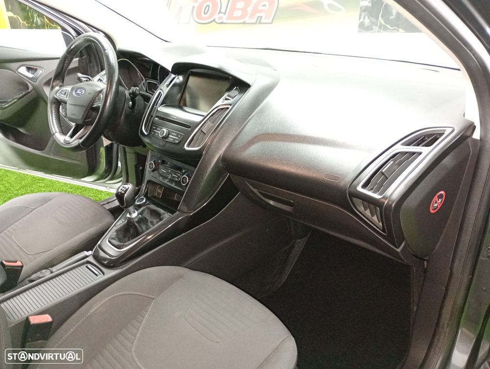 Ford Focus 1.0 SCTi ST-Line - 21