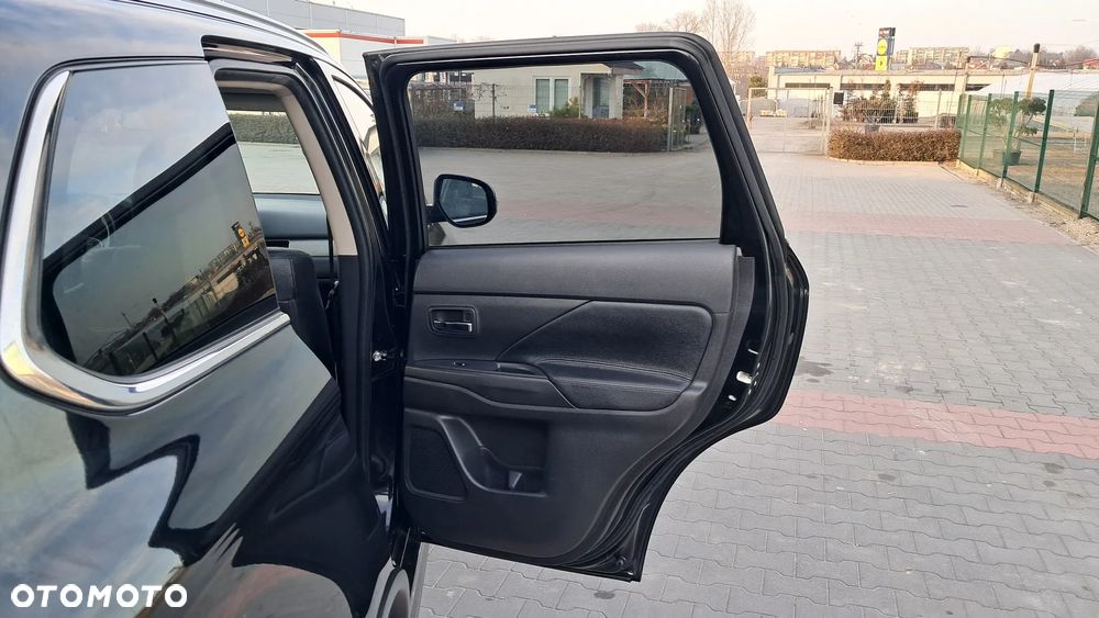 Mitsubishi Outlander 2.0 2WD CVT Diamant Edition+ - 14