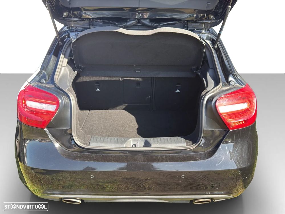 Mercedes-Benz A 180 7G-DCT Urban - 15