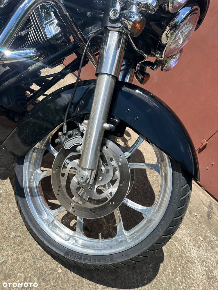 Harley-Davidson Touring Street Glide - 21