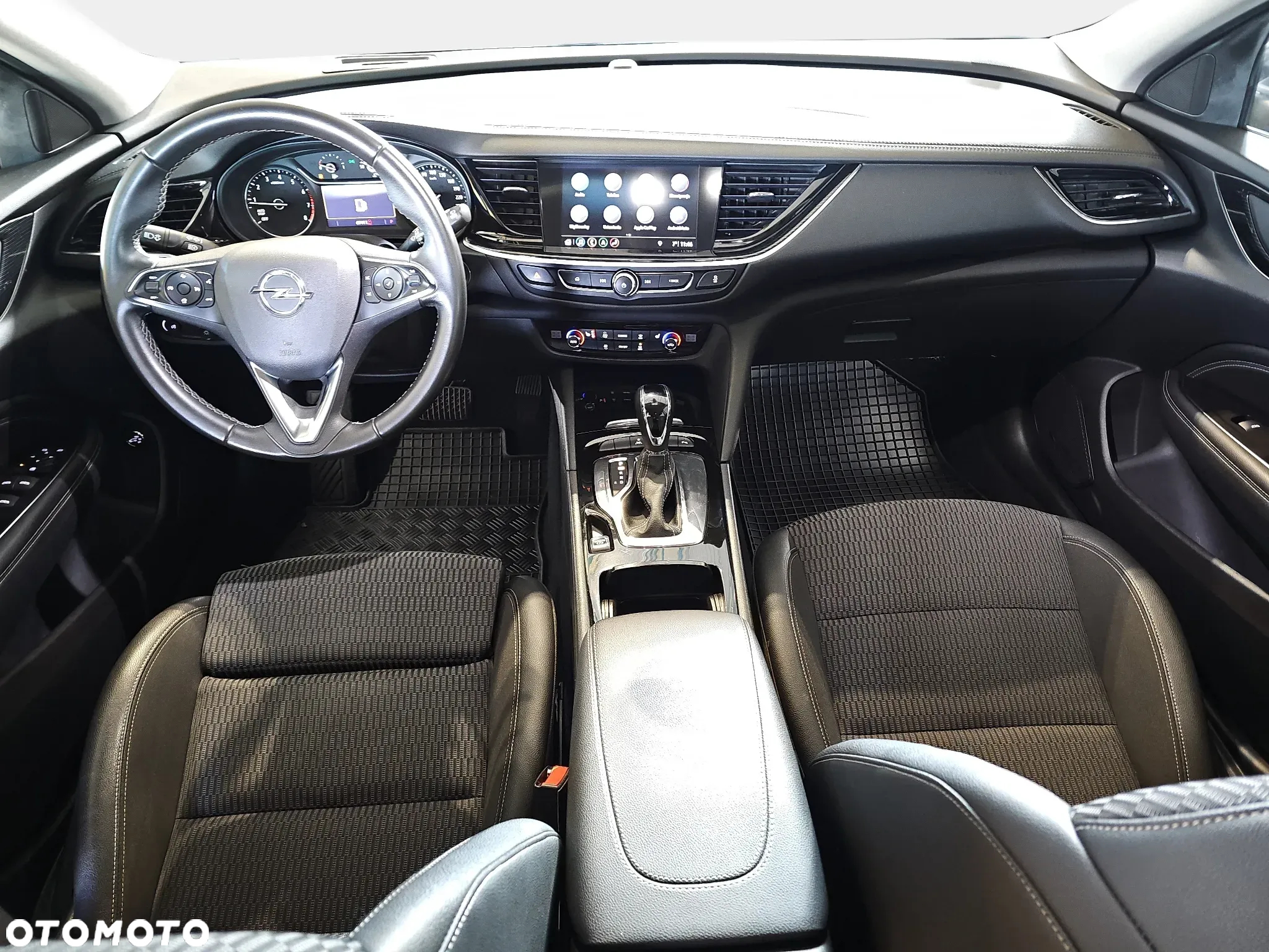 Opel Insignia - 12