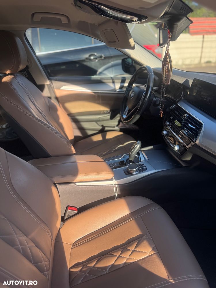 BMW Seria 5 520d AT - 10