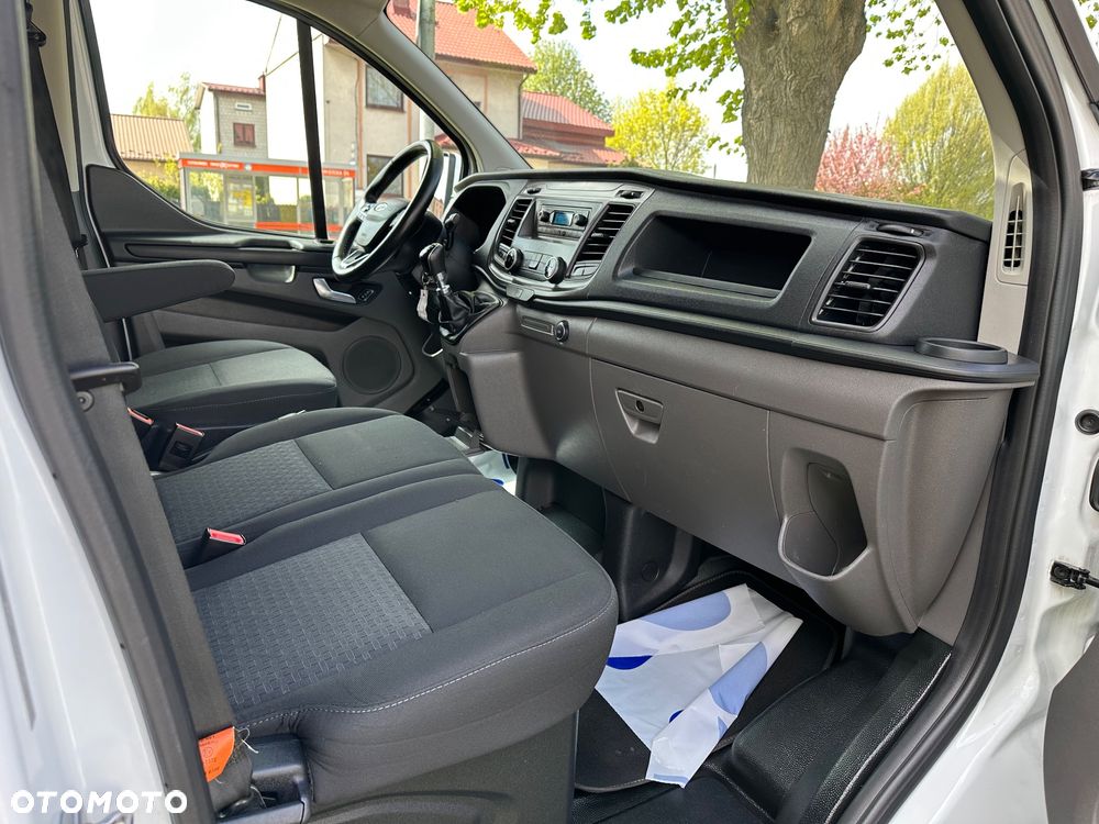 Ford TRANSIT CUSTOM - 15