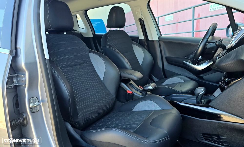 Peugeot 2008 PureTech 110 GPF Stop&Start EAT6 Allure - 22