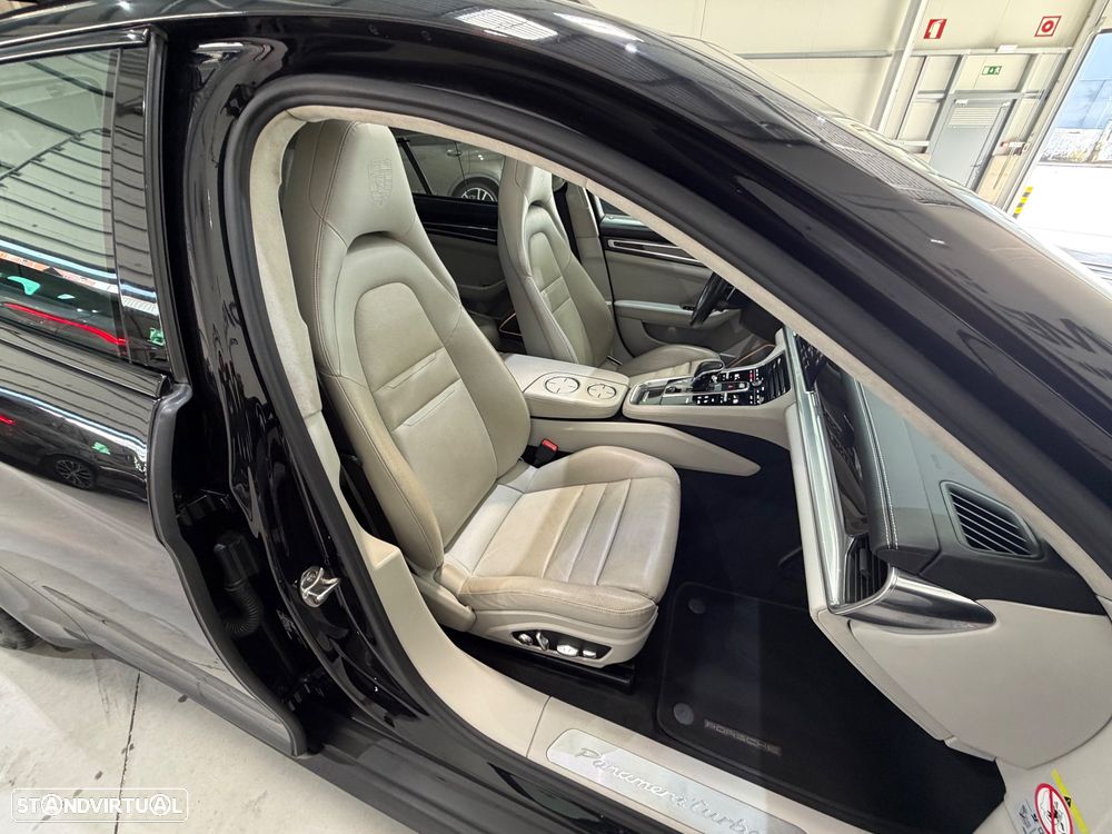 Porsche Panamera Sport Turismo Turbo S E-Hybrid - 14
