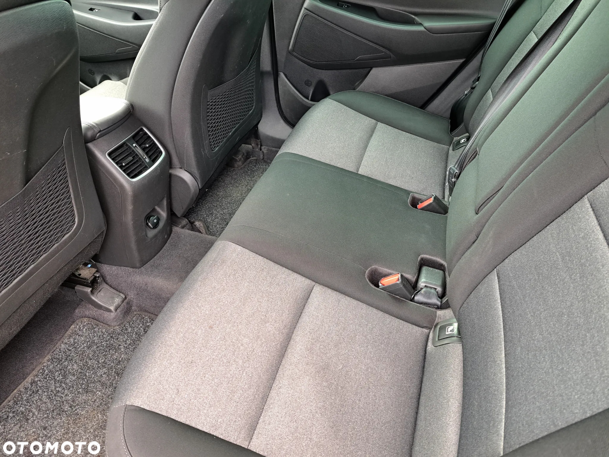 Hyundai Tucson 1.6 GDI BlueDrive Comfort 2WD - 9