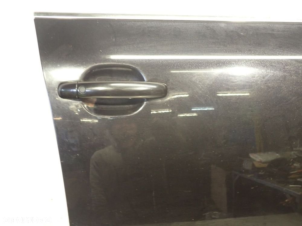 DRZWI PRAWY PRZÓD VOLKSWAGEN TOUAREG 5.0 - 7