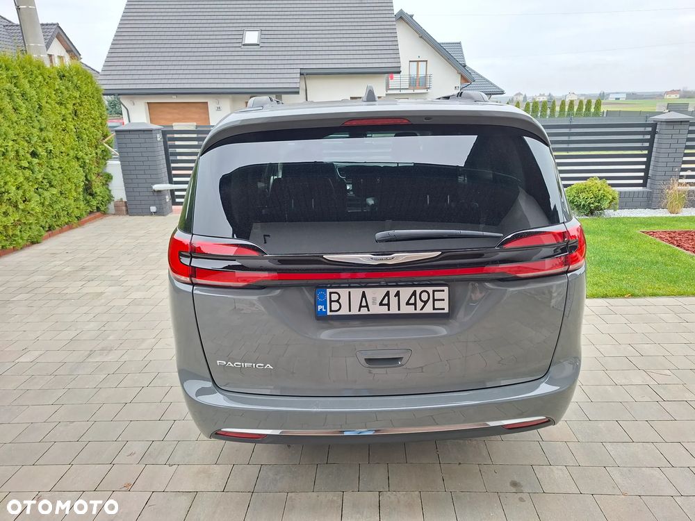 Chrysler Pacifica - 3