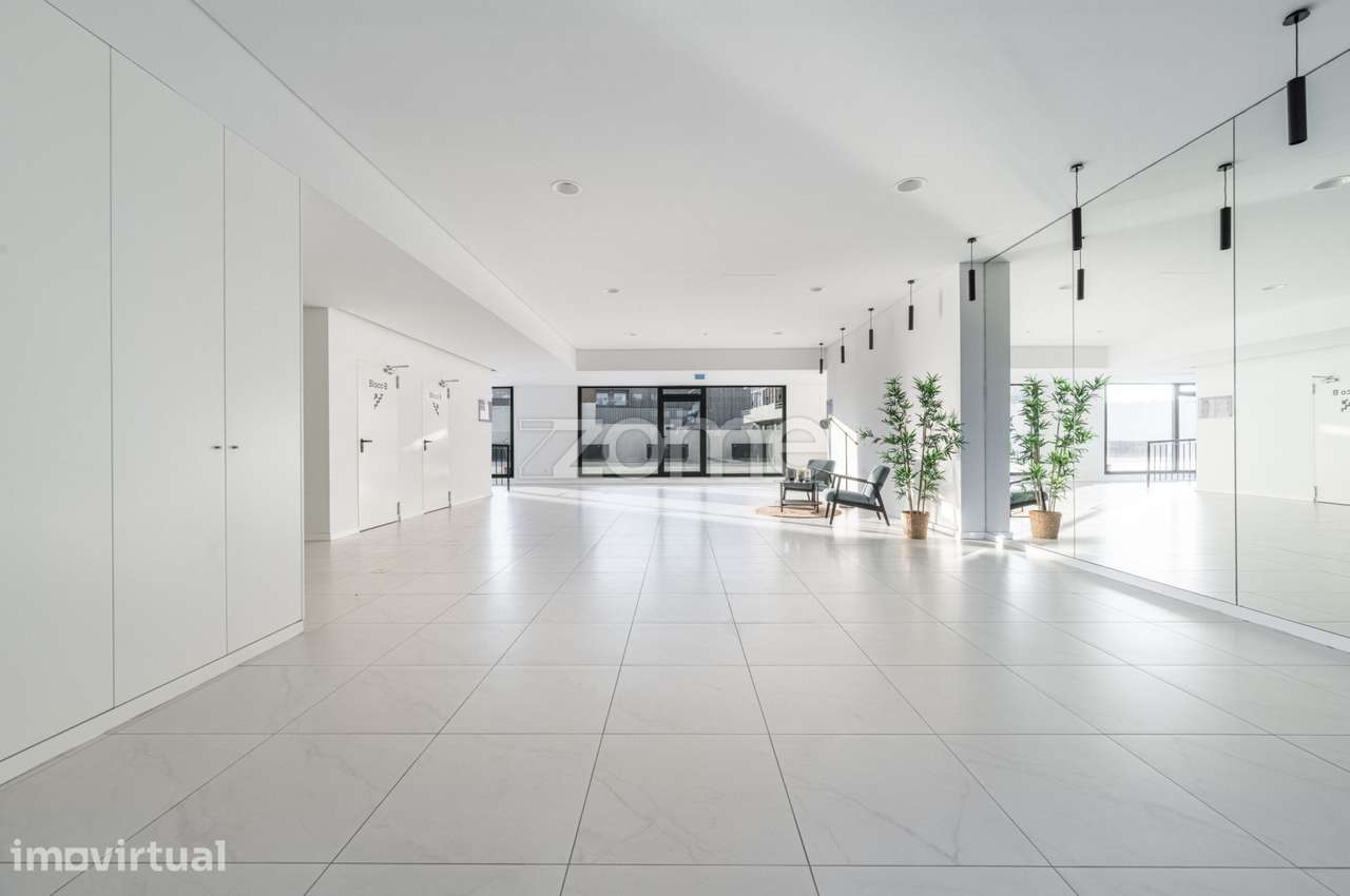 Apartamento T3 transformado em T4 com Vista Mar – Último Piso - Grande imagem: 3/37