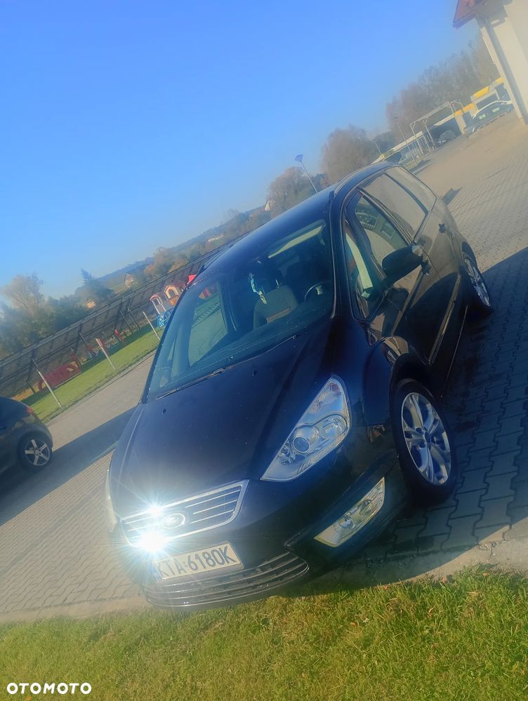 Ford Galaxy 2013 photo 3