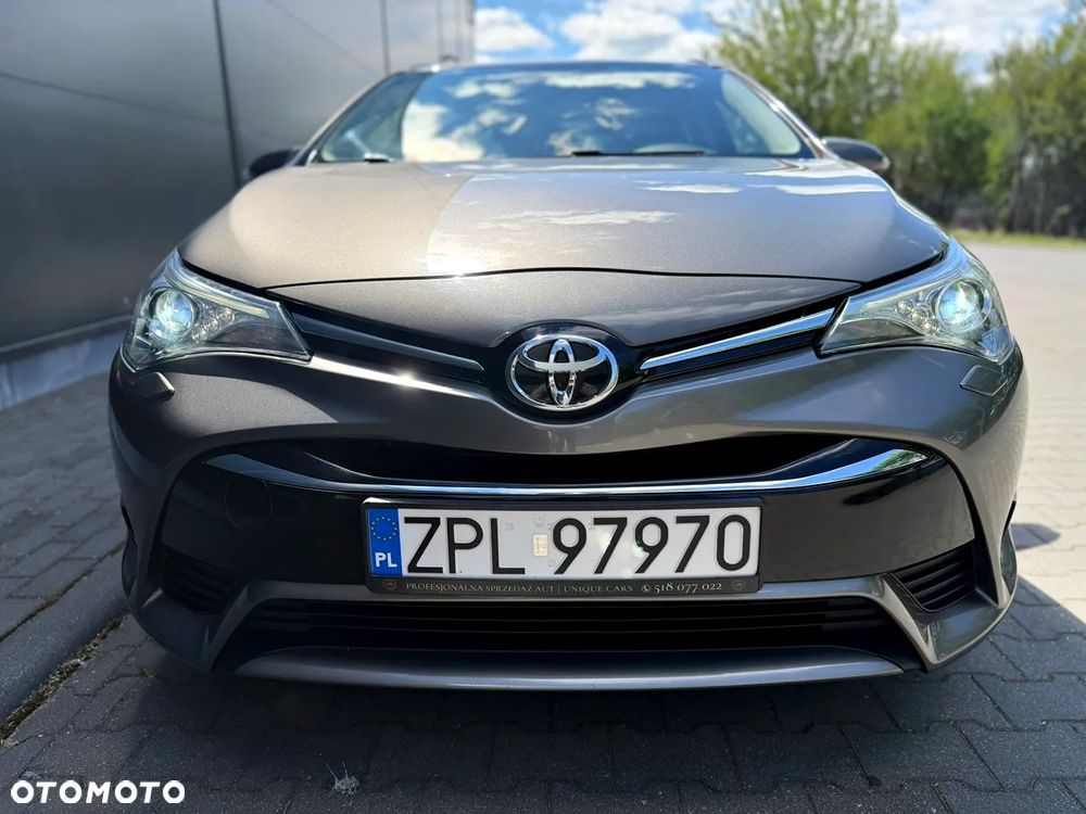 Toyota Avensis - 5