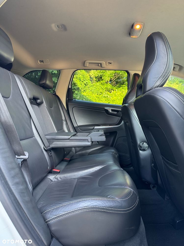 Volvo XC 60 D3 R-Design Kinetic - 14