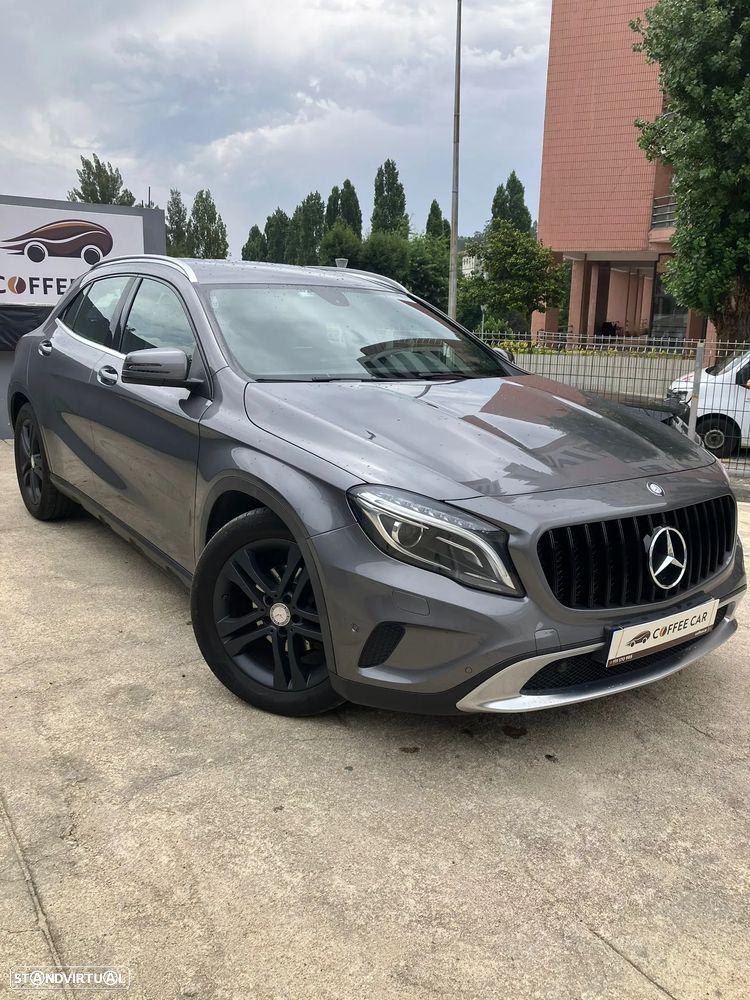 Mercedes-Benz GLA 200 - 2