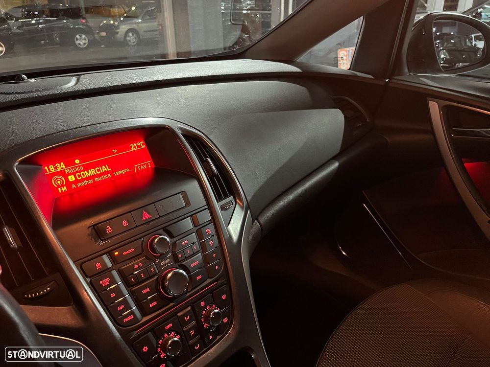 Opel Astra Caravan 1.7 CDTi Cosmo - 25