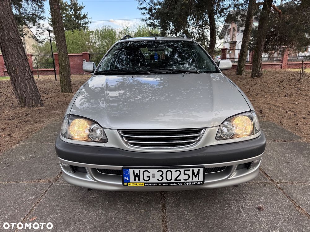 Toyota Avensis - 2