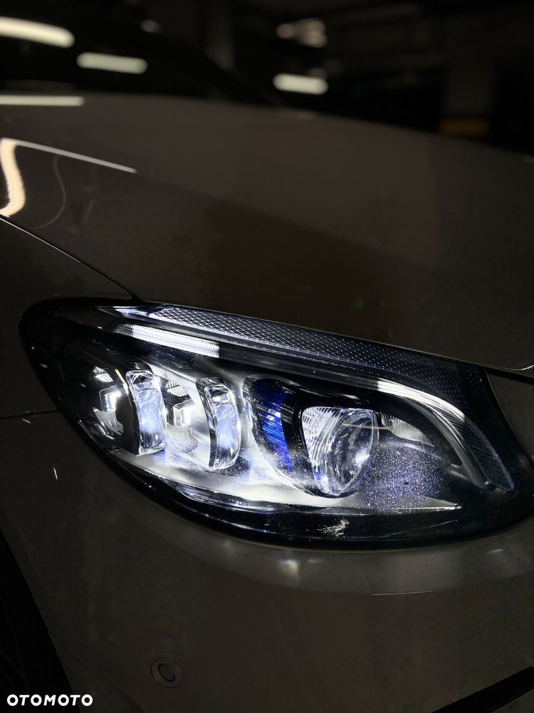Mercedes-Benz Klasa C 300 4MATIC 9G-TRONIC - 20
