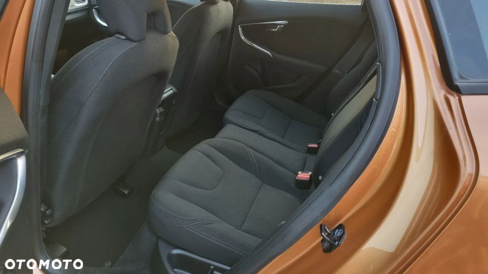 Volvo V40 Cross Country D3 Geartronic Kinetic - 14