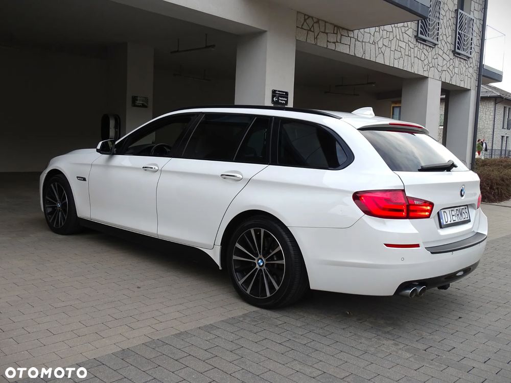 BMW Seria 5 530d xDrive Sport-Aut Luxury Line - 29