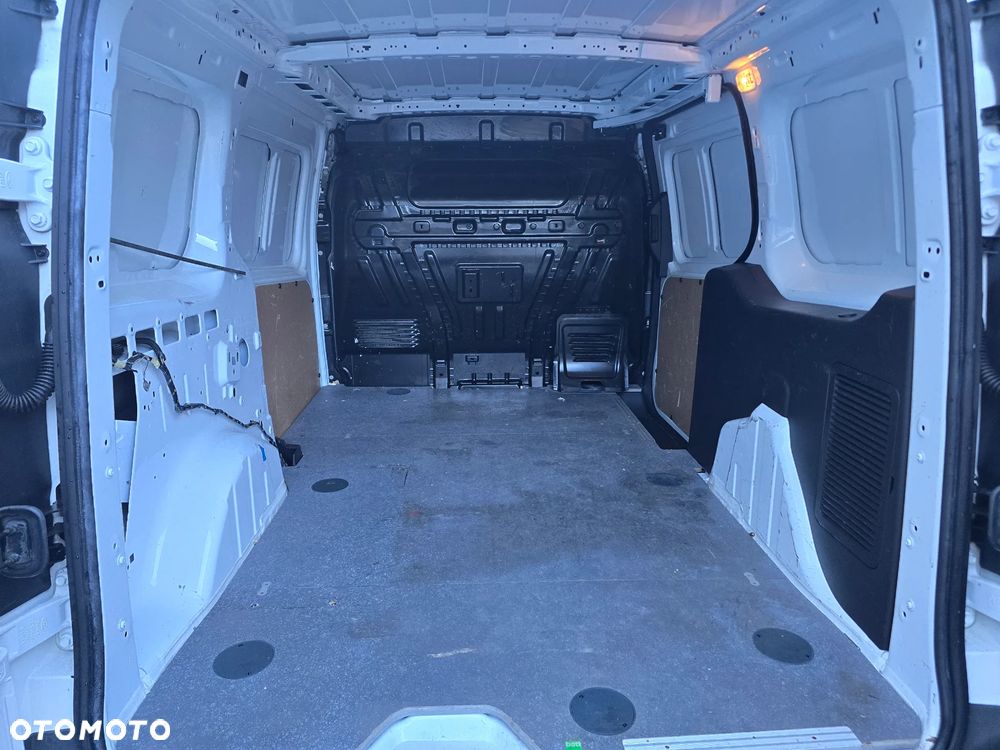 Ford Transit Connect - 12