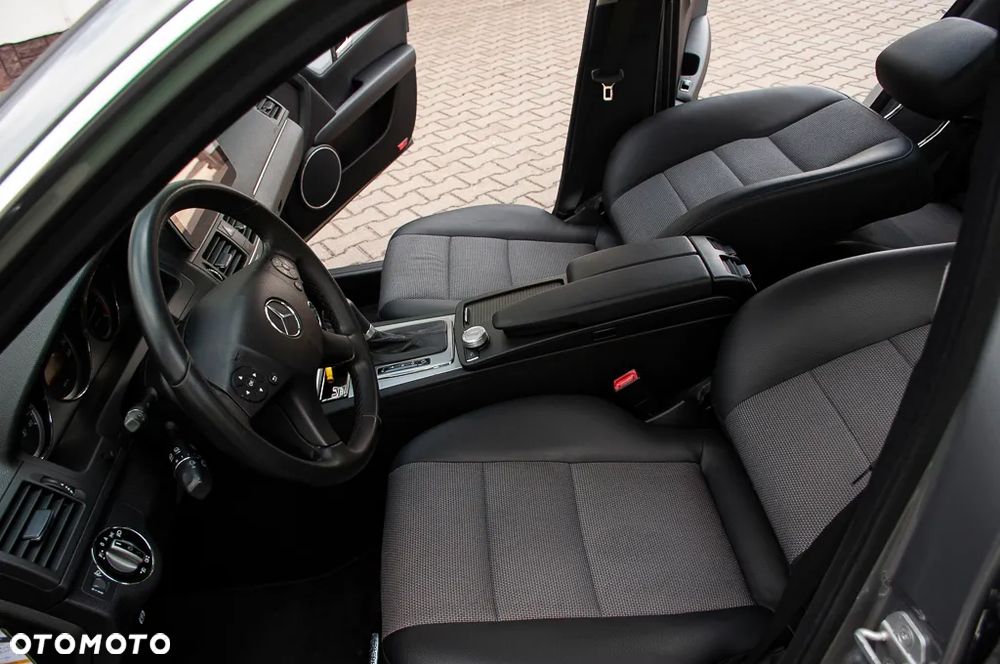 Mercedes-Benz Klasa C 200 CDI DPF Automatik Avantgarde - 19