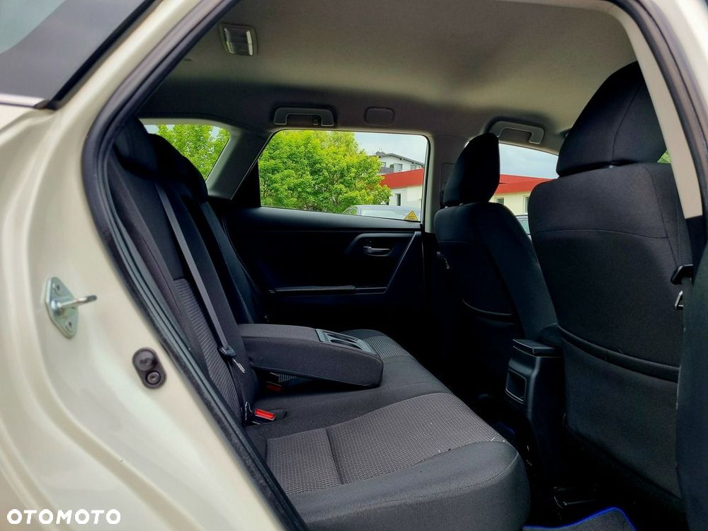 Toyota Auris Hybrid 135 Comfort - 12