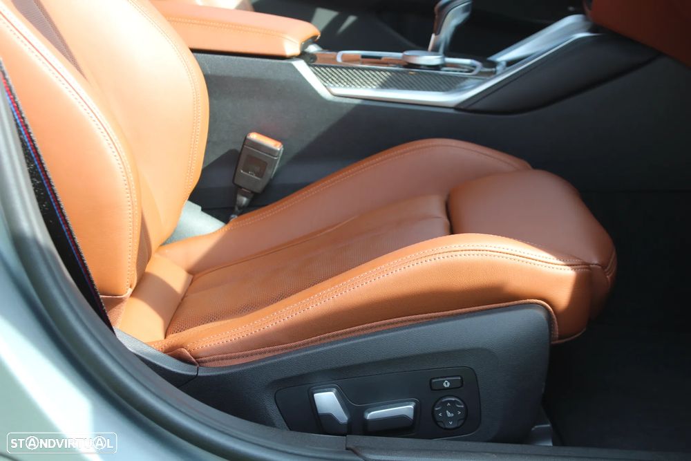 BMW M3 Competition xDrive Pack 50 anos M - 26