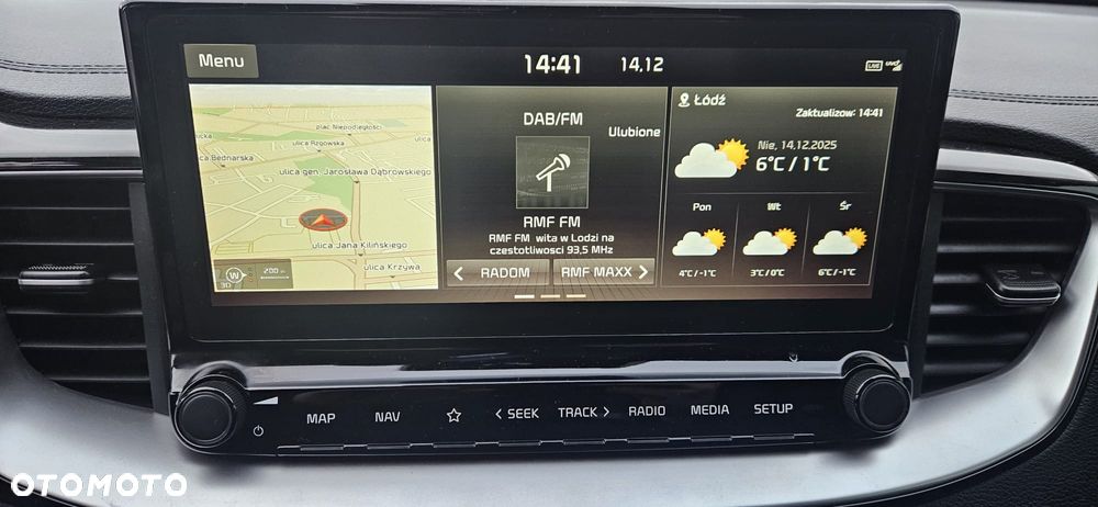 Kia Ceed - 16