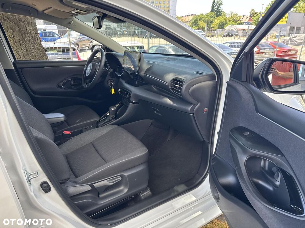 Toyota Yaris Hybrid 1.5 Style - 23