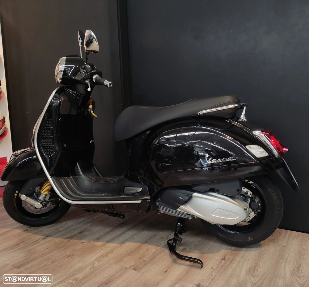 Vespa GTS Super 300 - 3