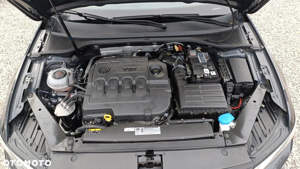 Volkswagen Passat 2.0 TDI DSG (BlueMotion Technology) Comfortline - 28