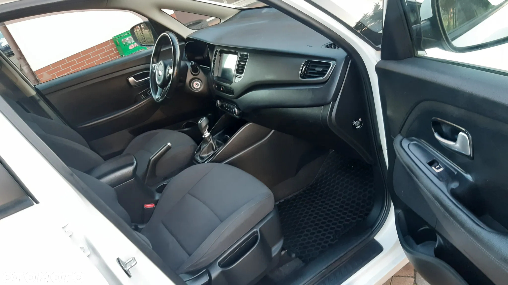 Kia Carens 1.7 CRDi L - 3