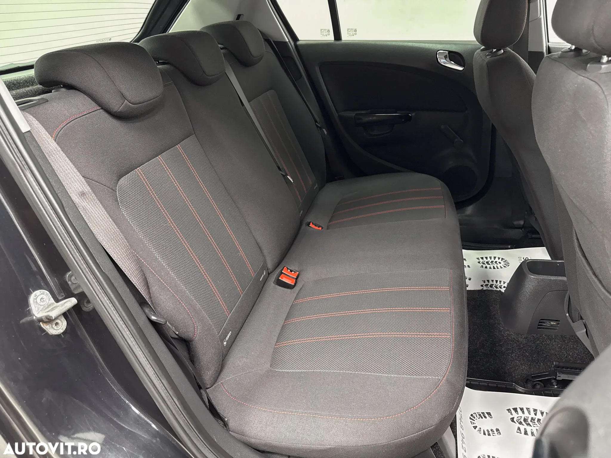 Opel Corsa 1.2 Essentia - 13