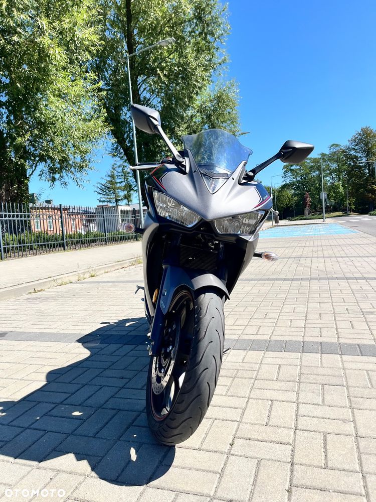 Yamaha YZF - 3