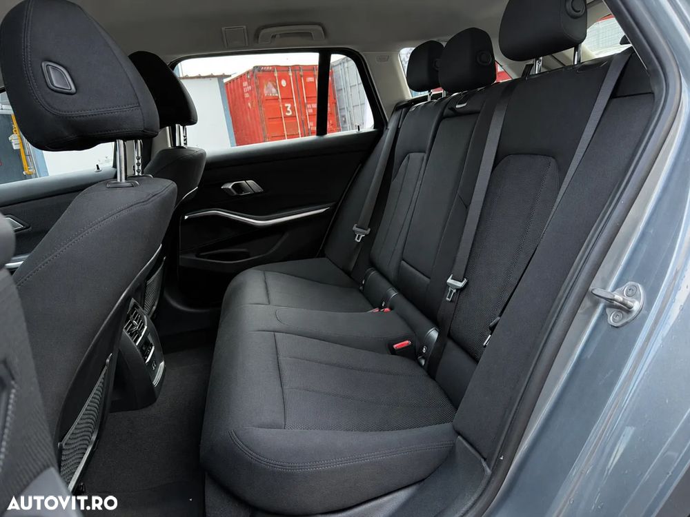 BMW Seria 3 320d AT MHEV - 27