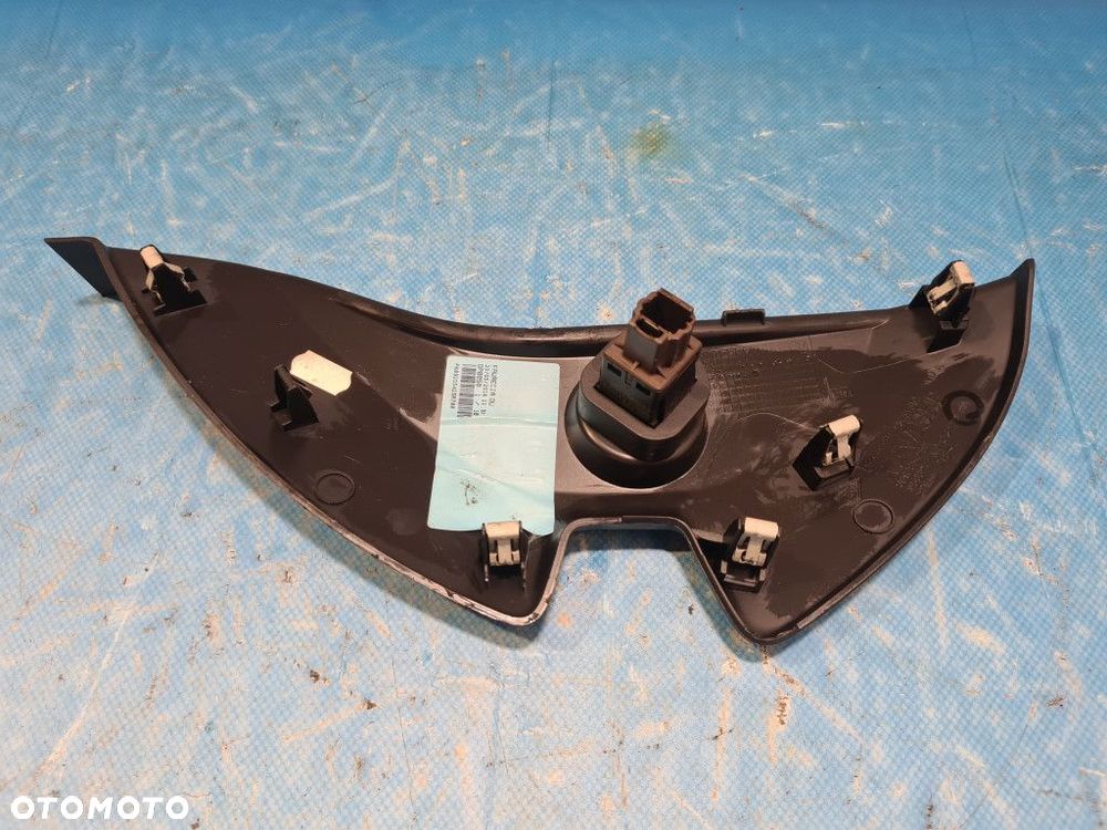 OSŁONA DESKI PRAWA RENAULT MEGANE IV - 2