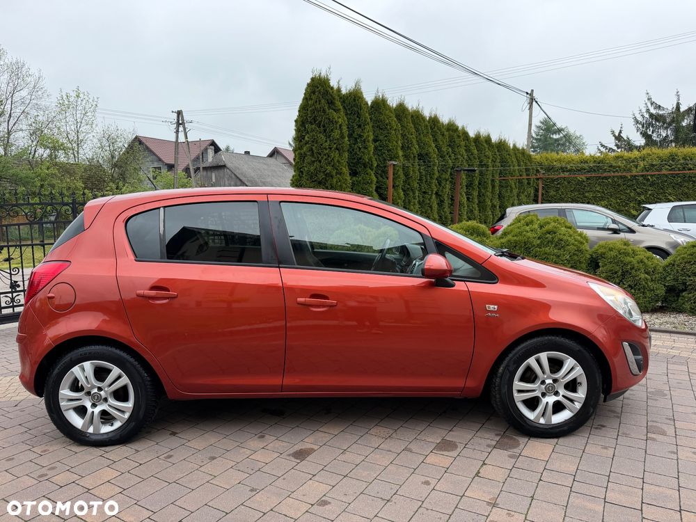 Opel Corsa 1.4 16V Active - 9