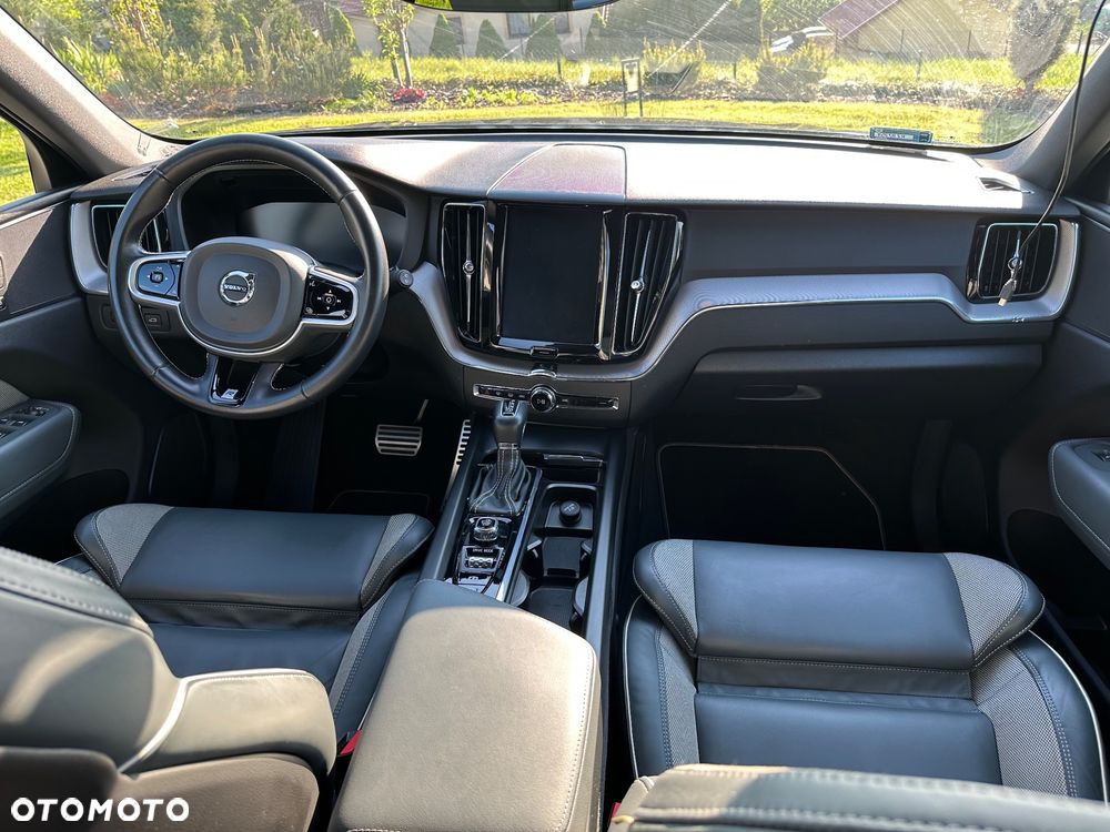 Volvo XC 60 D4 SCR R-Design - 11